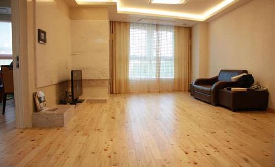 地暖能鋪實木地板么？你應(yīng)該要規(guī)避的二大危害！