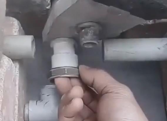 ppr三通怎么換視頻分享，老師傅竟用一個管件就解決了！