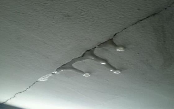 水管試壓后漏水誰負(fù)責(zé)?千萬要保存好這個(gè)文件! 水管試壓后漏水誰負(fù)責(zé)?千萬要保存好這個(gè)文件!