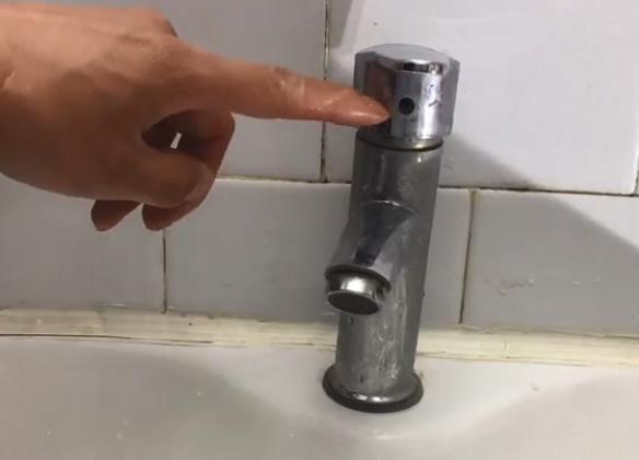 衛(wèi)生間臺盆水龍頭拆卸圖解，6張步驟大圖帶你全程拆卸！