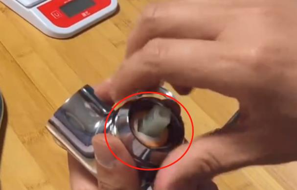 360旋轉(zhuǎn)水龍頭拆卸圖解，4個步驟輕松拆卸所有配件!