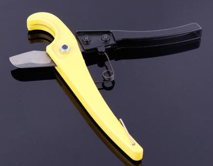 水管快剪好還是專業(yè)剪好？最大的區(qū)別就是只是這點