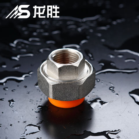 皮爾特水管多少錢一根？這2個價格差距也忒大了吧？