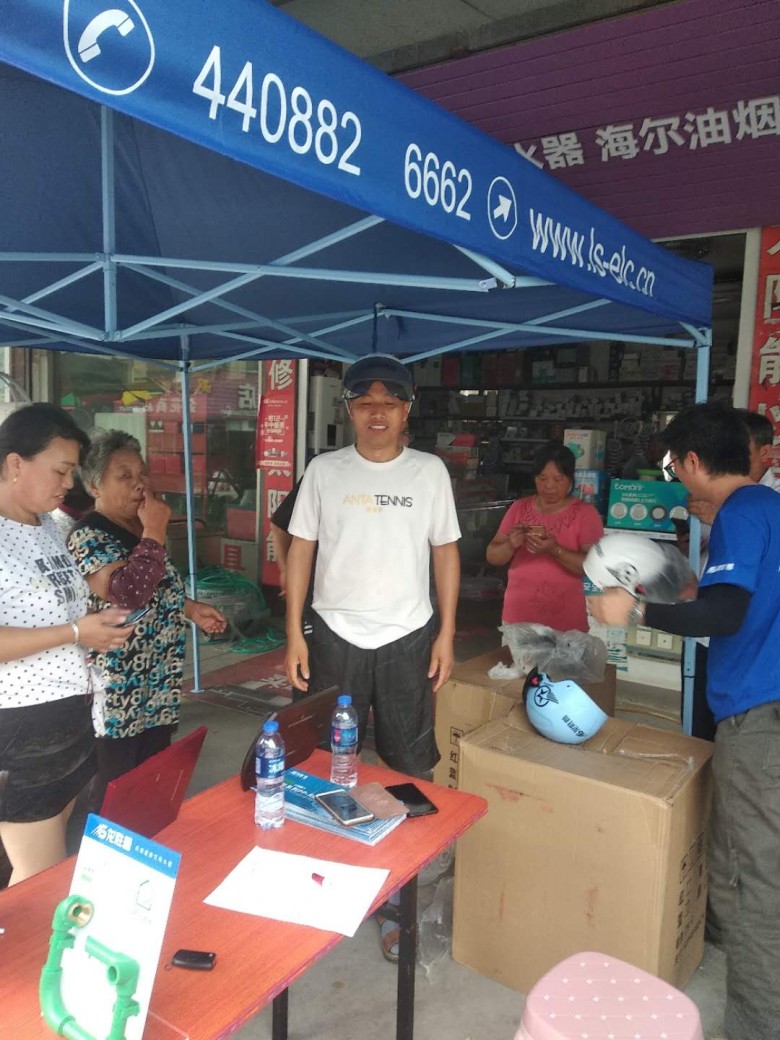 龍勝管海安運營中心助力“一盔一帶”，贈千頂安全盔以踐行社會責(zé)任