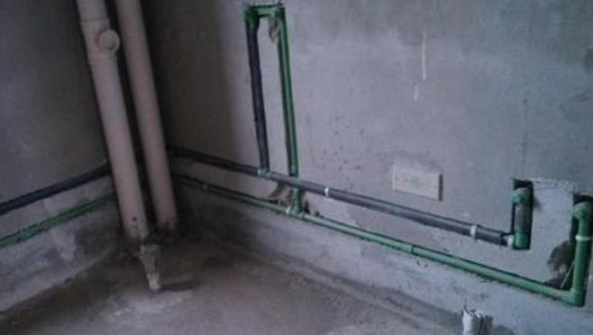 日豐水管為什么一長(zhǎng)一短？購(gòu)買(mǎi)冷熱水管的時(shí)候有哪些注意事項(xiàng)？