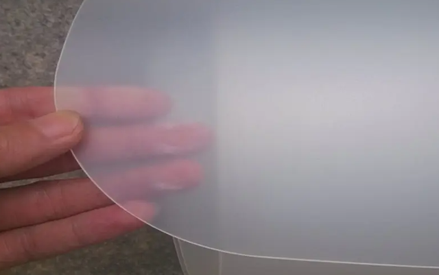 pc和pvc有什么區(qū)別嗎？6點(diǎn)不同，你知道幾個？