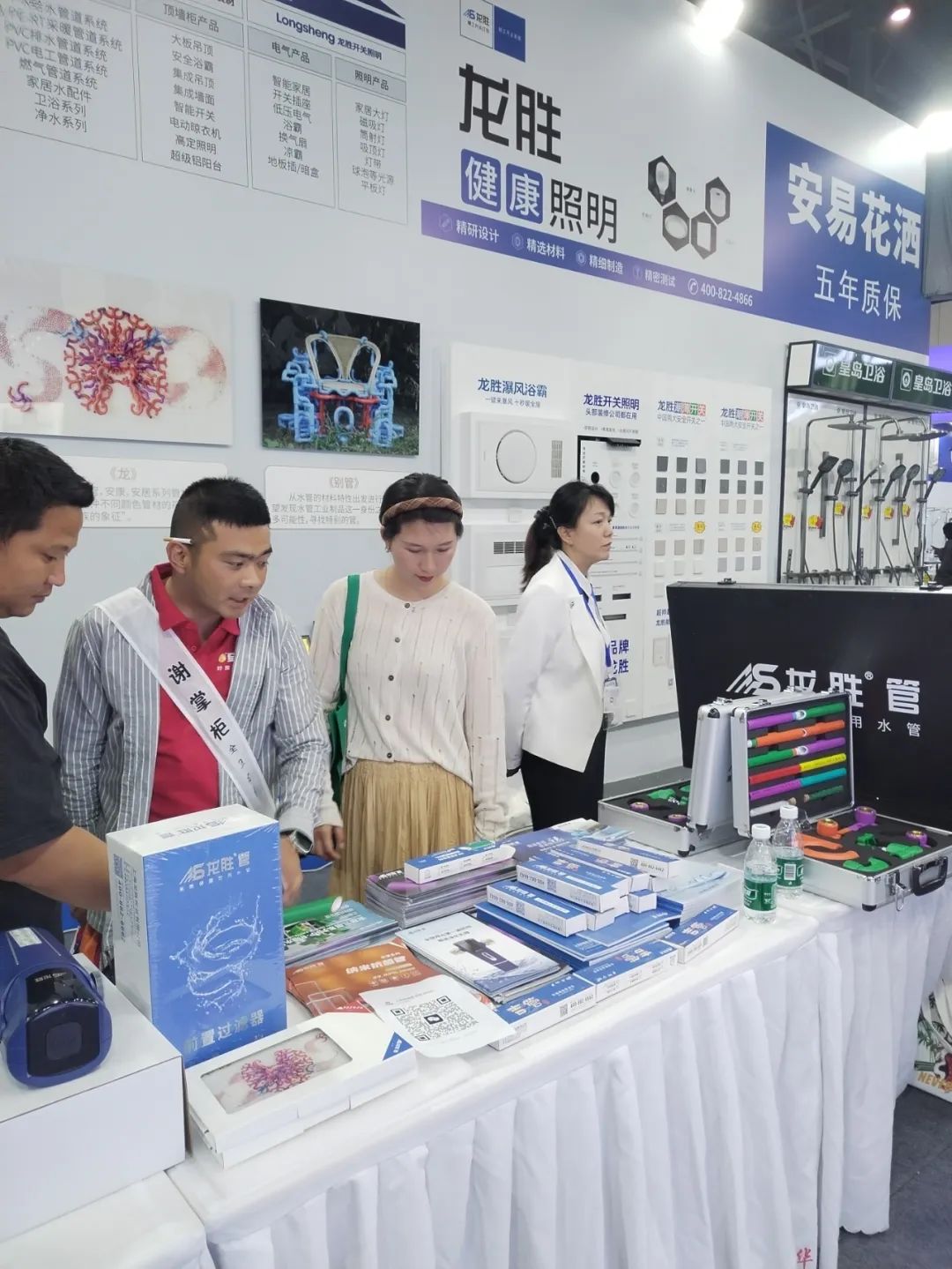 龍勝管2025成都建博會(huì)：用科技重塑健康，以藝術(shù)定義未來(lái)